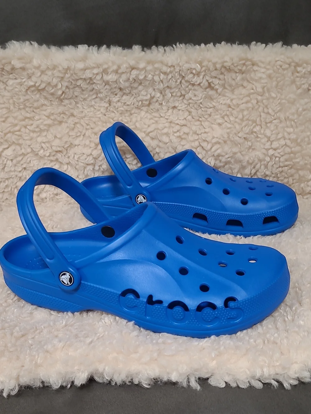 CROCS Men's Size 12 Royal Blue Classic Clogs with Vent Holes